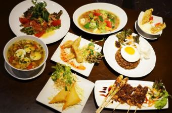 Seminyak course 3,500 yen/8 dishes including Thai chicken salad, chap chai, nasi goreng, and dessert
