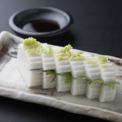 下関名産 板わさ(簀巻きの蒲鉾)