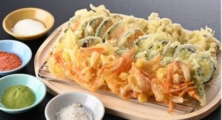 ランチバイキング（土日祝は二部制のため、11：30～と13：00～からお選びください）