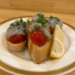 数量限定!生しらすのブルスケッタ