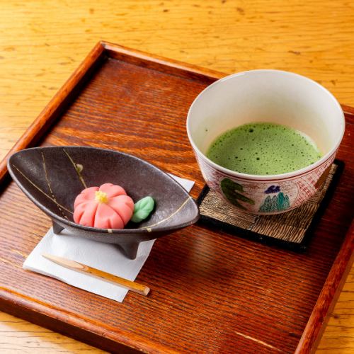 【★冬の人気メニュー★】京都にお越しの際には是非ご賞味あれ♪冬に染みるお菓子付きのお抹茶1200円
