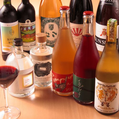 【品种丰富的日本酒类】60种日本酒以及多种日本清酒和精酿杜松子酒的高品质口感，享受片刻的陶醉