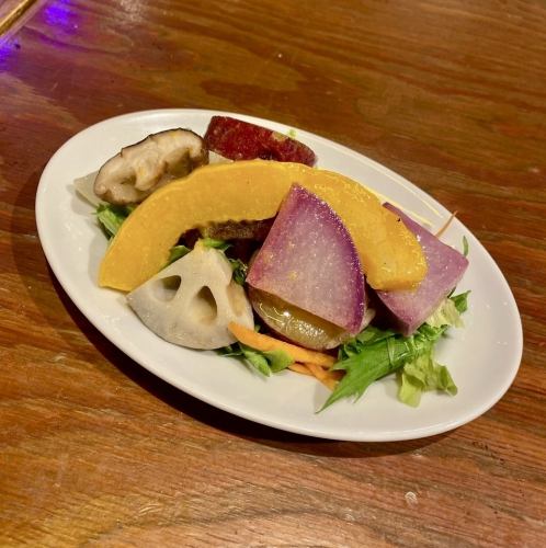 冬季蔬菜沙拉佐檸檬醬