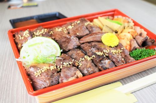 Aged skirt steak roasted meat lunch