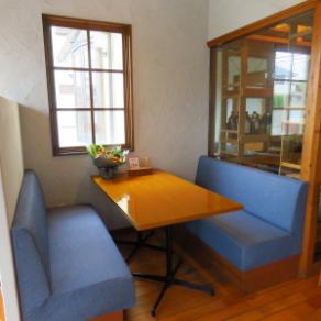 ソファー席です。