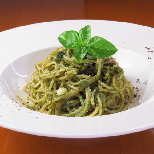 自家製ドレッシングを使ったサラダパスタ等をご用意！