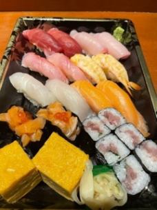 Recommended colorful nigiri sushi 16 pieces