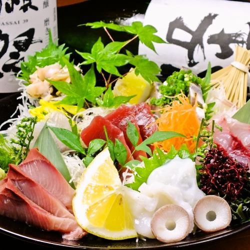 [Directly connected to Sagami Bay! Fresh in the morning!] Fresh fish sashimi