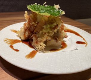 Fatty tuna tempura served with tendon sauce
