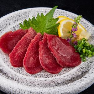 牛タン刺し