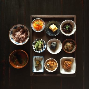 【こだわりの手作り和食をぜひご堪能ください】