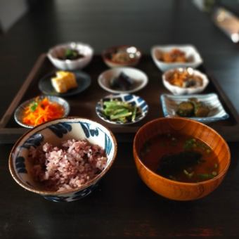 九つ小鉢