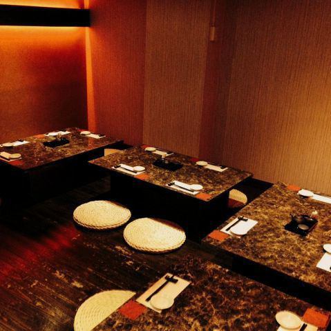 【大人数OK♪小上がり席】小上がり席も完備なので、落ち着いた飲み会にはもってこい♪勿論個室になっているので大事なご宴会でも安心です！【完全個室】【飲み放題】【三陸海鮮】【国分町】