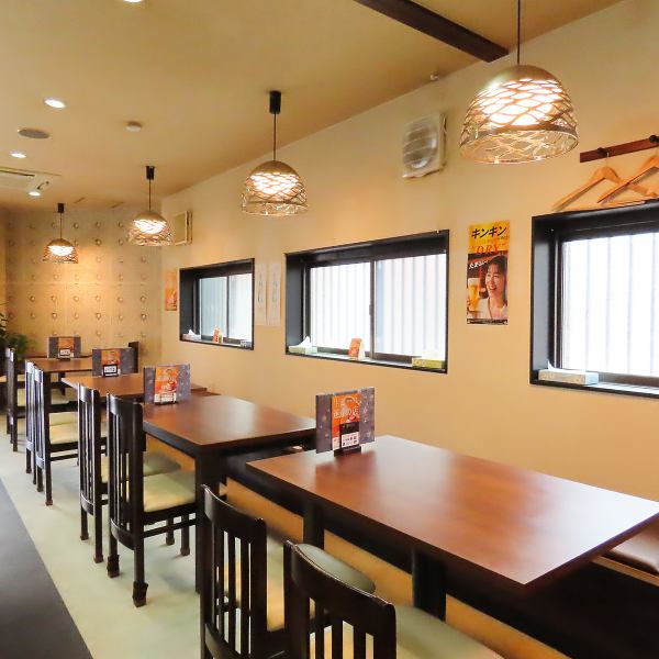 【10名様から可能！貸切で叶えるプライベートな宴会】最少人数10名様から貸切を承っております。まとまった人数のご宴会や特別なパーティーの際は、お店を丸ごと利用して、周囲を気にせずお過ごしいただけます。貸切をご希望の際は、スムーズにご案内するため事前のご連絡をお願いいたします。