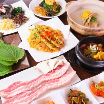 アリランコース♪肉料理or鍋料理を1つ選べる！キムチ盛りやナムル盛りなど3300円(税込)4名様～