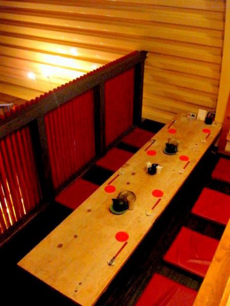 【最大10名様】あんててで1番人気のお席です！個室ではありませんが、他のお席と離れているので、周りを気にせずお楽しみいただけます。通常8名様までのご利用をおすすめしていますが、少し狭くてもよろしければ、最大10名様まで収容可能です。