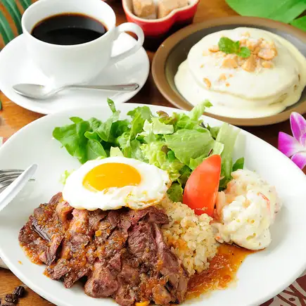 【平日web予約限定】ロコモコなどメイン3種から選べるスペシャルランチ スイーツ+ドリンク付