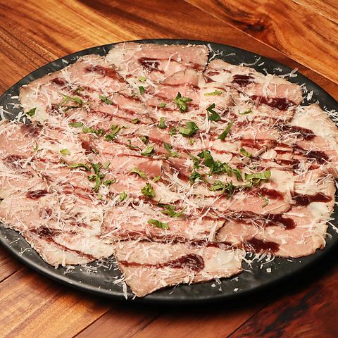 低温調理自家製ローストビーフが堪能できる「肉コース」も♪♪