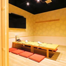 Please enjoy a relaxing time in a calm Japanese space wrapped in moonlight.We also have many private rooms with a Japanese atmosphere in a spacious space.4.6.10.15.20 Private room for up to 20 people, can accommodate up to 26 people!! Enjoy a relaxing time♪