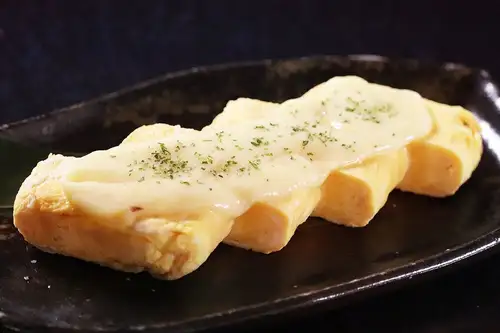 自家製出し巻きたまご（プレーン・チーズ・明太マヨ・おろしポン酢）