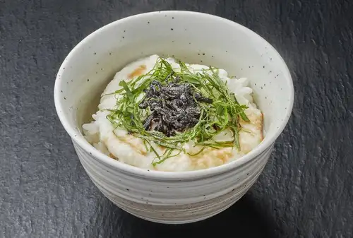 とろろ塩昆布丼