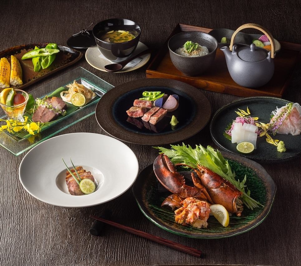 出生於鎌倉的餐廳，在這裡您可以品嚐到正宗的炭烤菜餚和創意菜餚。無論如何，例如娛樂和晚宴。
