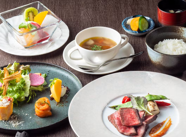 【メインが選べる旬彩ランチコース】前菜 季節のお椀 黒毛和牛イチボの炭火焼 など全8品 | 旬彩 だるま