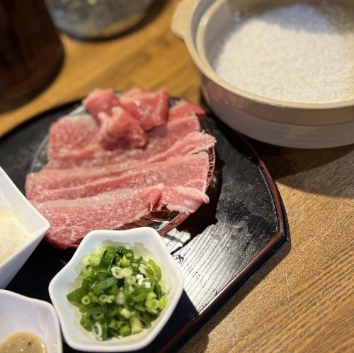 温玉と和牛の土鍋ご飯