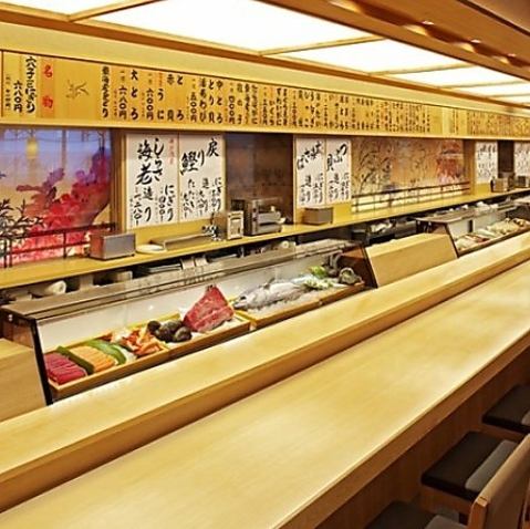 カウンター席で一緒にライブ感を味わう体験も至福のひととき！