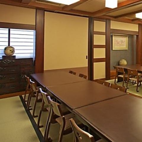 《宴会におすすめ！》　この時期引っ張りだこの大型宴会が可能◎最大60名様までの宴会が可能な宴会席をご用意！普段のお食事や会社同士の各種宴会にも相性抜群◎使い勝手抜群なお席となっておりますので、利用目的に応じてお気軽にお問合せください♪