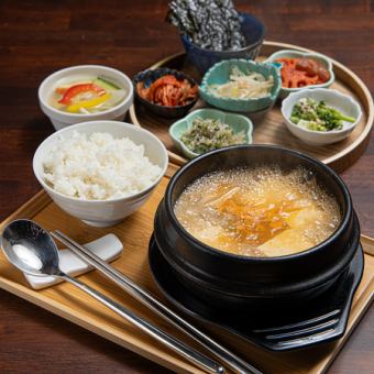 テンジャンチゲ定食（韓国産味噌を使用）