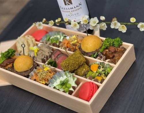 アンティパストとワイン(ハーフボトル)のセット