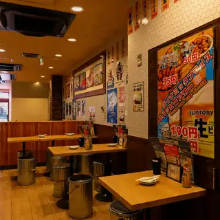 店内は喫煙可能になっておりますので、お気軽のスタッフにお声がけください♪