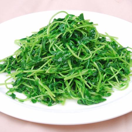 Stir-fried bean seedlings