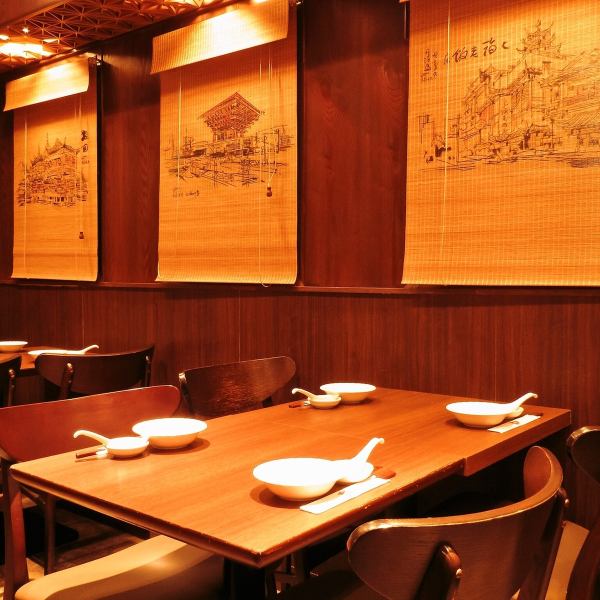 [Suitable table seats for small parties] Table seats with a layout that can be changed, such as for 2 or 5 people.It is the perfect seat for small to medium-sized banquets.(Shinbashi Chinese Sichuan cuisine Ogoro banquet charter, all-you-can-drink recommended)