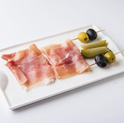 Raw ham (jamon serrano)