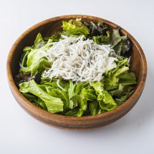 Whitebait and lettuce salad