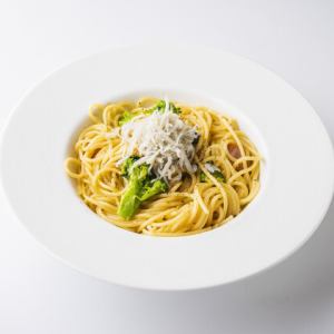 Peperoncino 配银鱼和葱