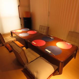 大人の隠れ家のような老舗うなぎ屋。都会の喧騒を忘れてお食事を楽しめる知る人ぞ知るお店です。当店では8名様までお座りいただけるお座敷席をご用意しております。各種ご宴会におすすめ◎6名様以上のご予約で貸切でのご利用も可能です。ぜひご相談ください。