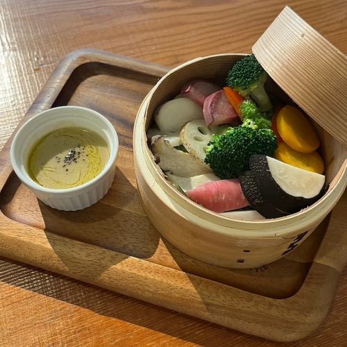 Recommended! Bagna Cauda made with Kamakura and Miura vegetables