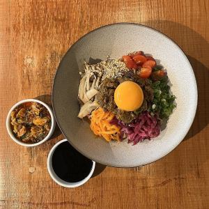 Chigasaki Banmen (Mazesoba noodles with plenty of vegetables)