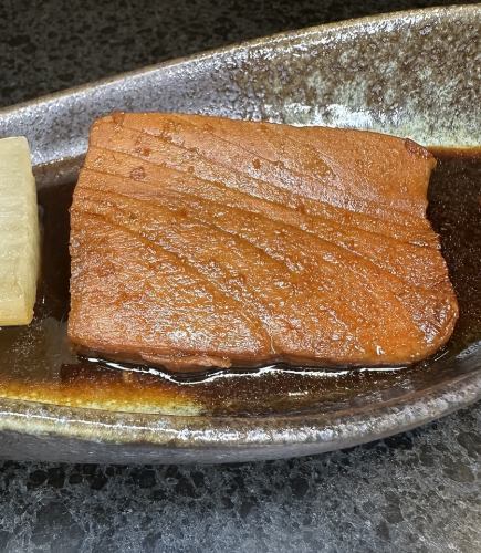 熟成本マグロ大トロの煮付け