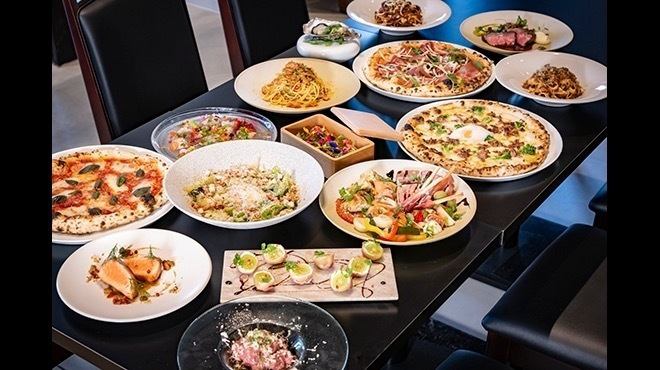 本格イタリアン料理と充実したワインやカクテルを気軽に愉しめるお店です。ピッツァやパスタ、サラダに肉や魚、デザートまで豊富なメニューとなっております！女子会・合コン・デートなど様々なシーンでのご利用におすすめです。