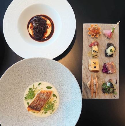 女子会にもオススメ【ワインビュッフェプラン】ワイン15種+3品 5800円(税込)