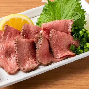 牛タン刺し