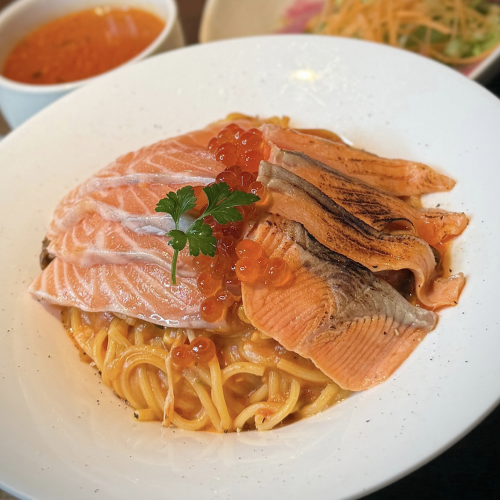 週替わりサーモンパスタランチ（サーモン増し増しトッピング）
