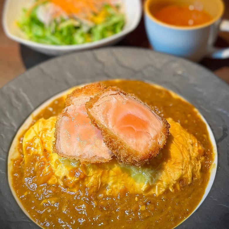 （夏季限定）サーモンレアカツオムカレーランチ