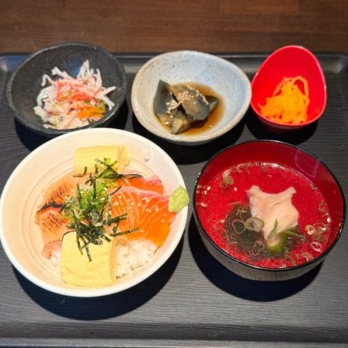 【平日限定】ミニサーモン丼ランチセット