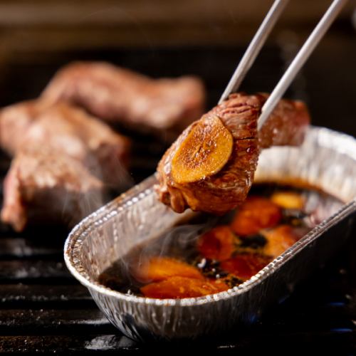 【ガッツリ赤身好きにおすすめ!】イチボの厚切り☆特製のタレを自分で仕上げてたっぷりつけてください!