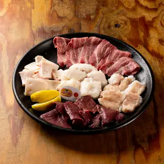 【入手困難】数量限定「極上レバー」780円や珍しい「トンツラ」等、希少部位がズラリ